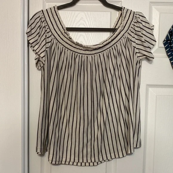 2 American Eagle Off the Shoulder Striped Tshirts - Picture 5 of 8